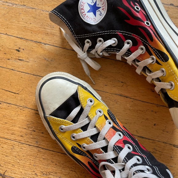 90’s Rare Flame Print High Top Converse - Picture 4 of 5